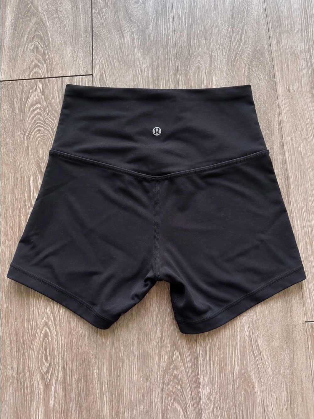 lululemon athletica Black High-Rise align shorts size 4